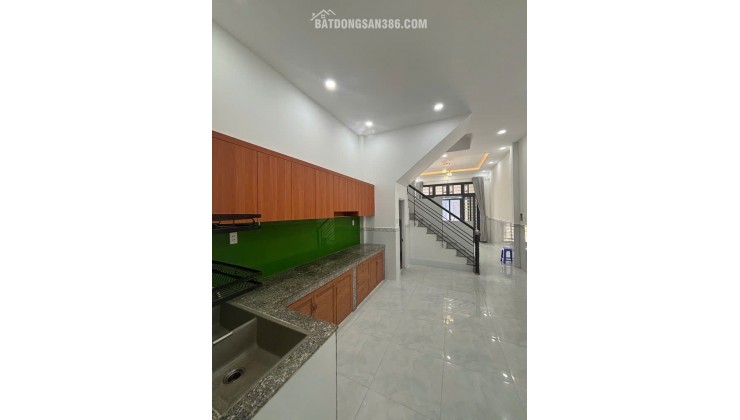 Nhà Giá Rẻ Q9-Gần Chợ-2 Mặt Thoáng-Sổ Riêng-3Tầng Hoàn Công-Hẻm 6M-5,2Tỷ